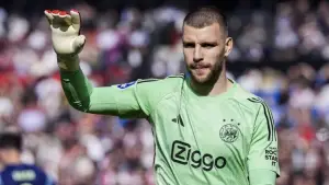 Kiper Timnas Indonesia yang saat ini membela Ajax Amsterdam, Maarten Paes, terbebas dari Paspoortgate (Sumber: Instagram/@maartenpaes)