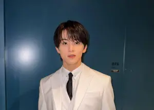 Kontrak Berakhir, Mark Resmi Tinggalkan NCT dan SM Entertainment (Sumber : Instagram/@onyourm__ark)