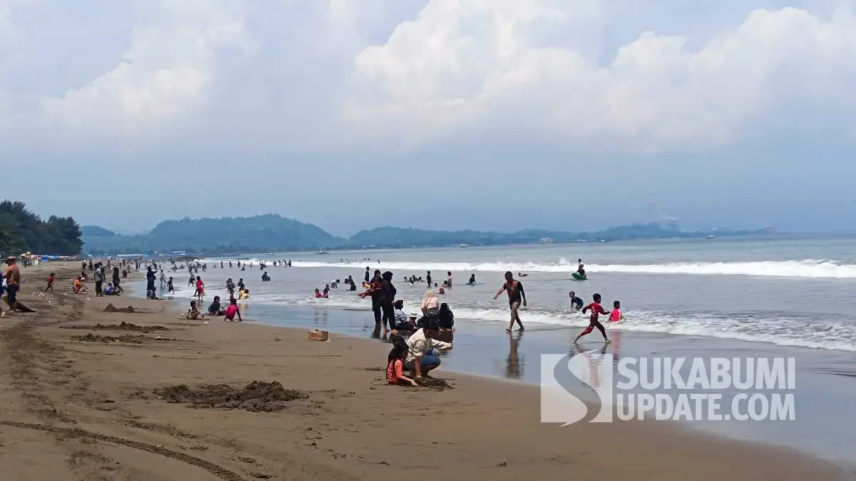 Wisatawan Puji Kenyamanan Pantai Palabuhanratu di Libur Long Weekend Paskah