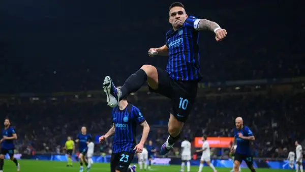Selebrasi Lautaro Martinez setelah berhasil mencetak gol ke gawang AS Roma di ajang Serie A (Sumber: web/inter.it)