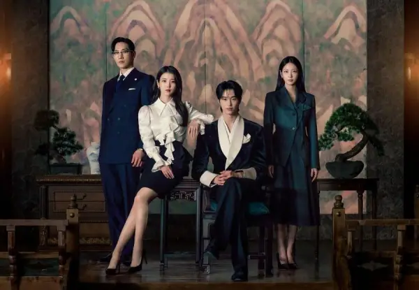 Poster Drama Korea Perfect Crown yang Dibintangi IU dan Byeon Woo Seok (Sumber : Mydramalist)