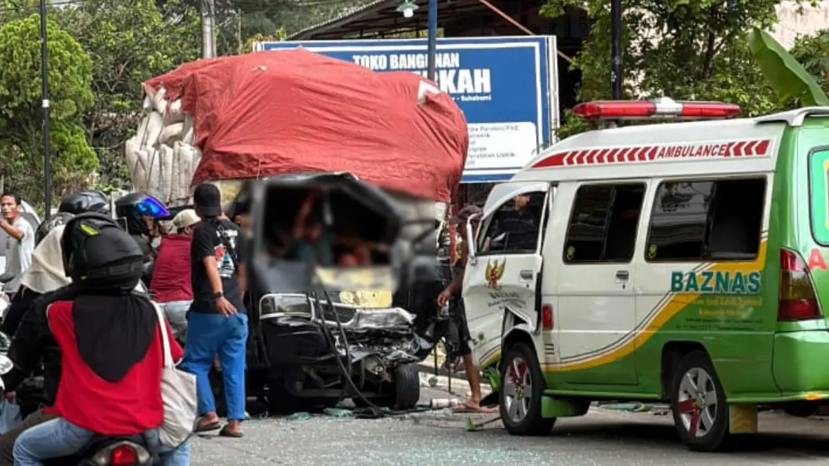 Sopir Ungkap Kronologi Tabrakan Ambulans Baznas dan Pick Up di Cikembar Sukabumi