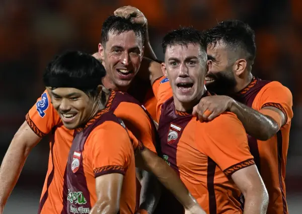 Para pemain Borneo FC Samarinda saat merayakan gol (Sumber : borneofc.id)