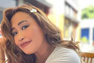 Ngamen di Pinggir Jalan dengan Aksi Nyentrik, Pinkan Mambo Raup Puluhan Juta (Sumber : Instagram/@pinkan_mambo)