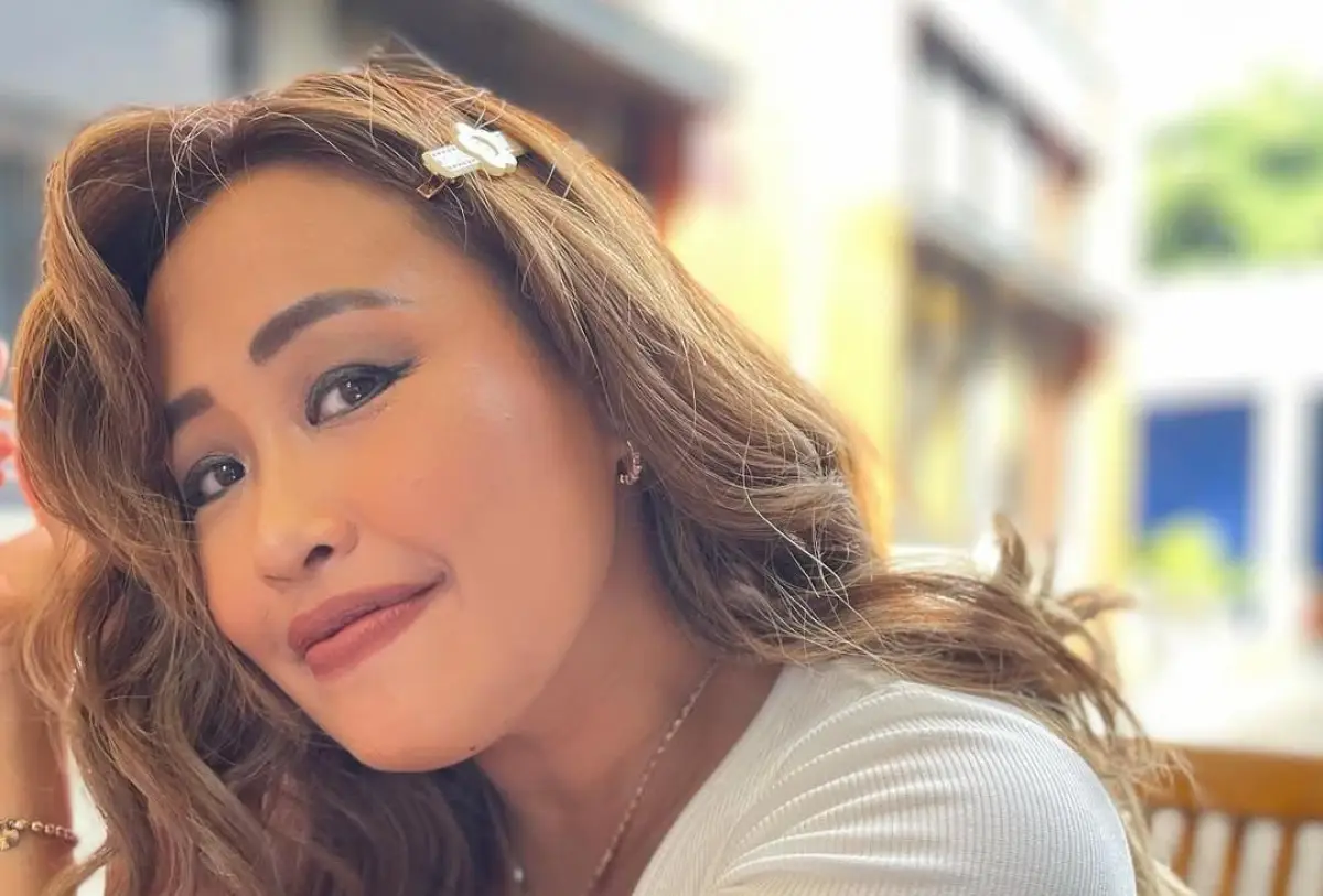 Ngamen di Pinggir Jalan dengan Aksi Nyentrik, Pinkan Mambo Raup Puluhan Juta