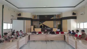 Audiensi paguyuban PPRKC terkait hak atas kepemilikan rumah dan kebun di lokasi Cikidang Plantation Estate (Sumber : sukabumiupdate)