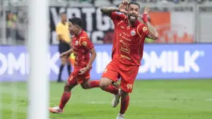 Selebrasi Emaxwell setelah mencetak gol untuk Persija Jakarta di Super League. (Sumber: web/persija.id)