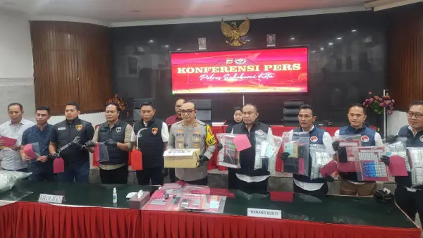 Konferensi pers Polres Sukabumi Kota terkait pengungkapan kasus penyalahgunaan narkoba. (Sumber Foto: Dok. Satnarkoba Polres Sukabumi Kota)