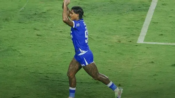 Selebrasi Ramon Tanque setelah berhasil cetak gol ke gawang Bali United (Sumber: Instagram/@persib)