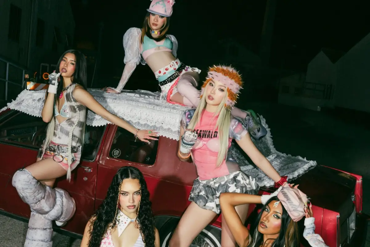 Lirik Lagu PINKY UP KATSEYE, Dinyanyikan Perdana di Coachella 2026