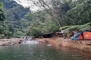 Leuwi Areuy salah satu destinasi wisata di Bogor yang bisa dikunjungi saat akhir pekan tiba (Sumber : Gmaps)