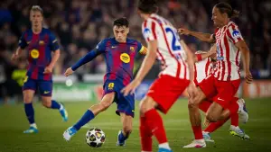 Aksi Pedri saat membela Barcelona saat menghadapi Atletico Madrid di leg pertama Liga Champions (Sumber: web/fcbarcelona.com)
