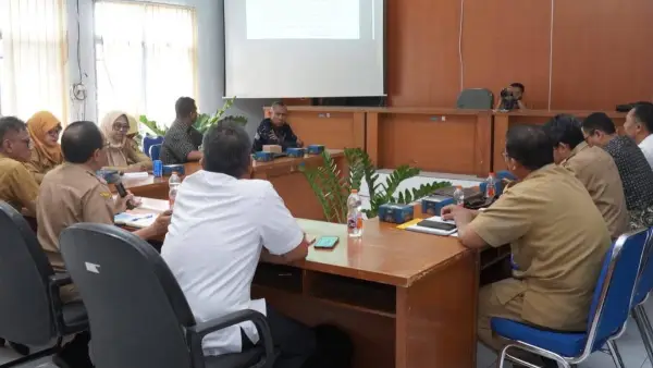 apat Koordinasi (Rakor) lintas sektoral yang digelar di Aula Dinas Sosial Kabupaten Sukabumi, Selasa 14 April 2026. (Sumber: dok dinsos)