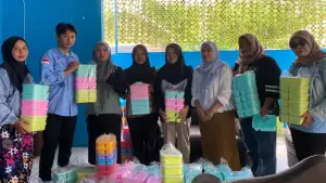 Satuan Pelayanan Pemenuhan Gizi (SPPG) Sukabumi Surade 4 bersama Yayasan Surade Alami Nusantara (Sumber: dok sppg)