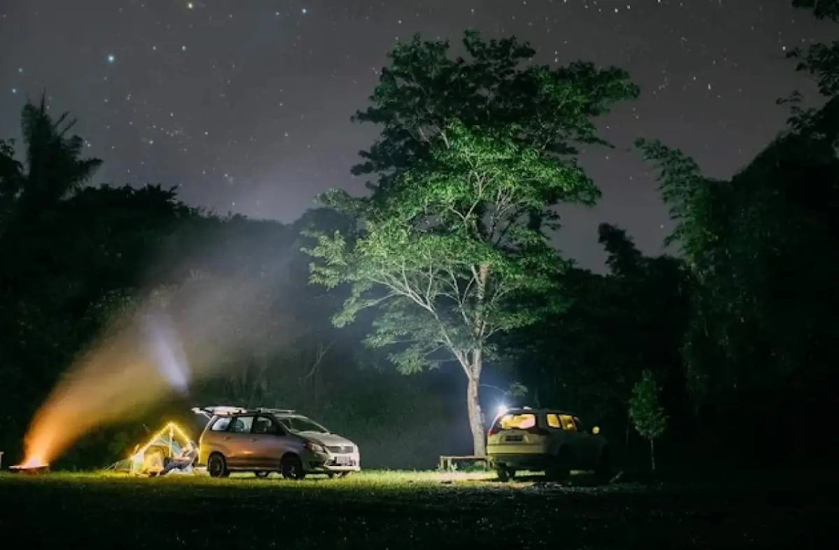 Bisa Campervan Tepi Sungai! Cinangka Campground di Cianjur ini Dikelilingi Kebun Teh