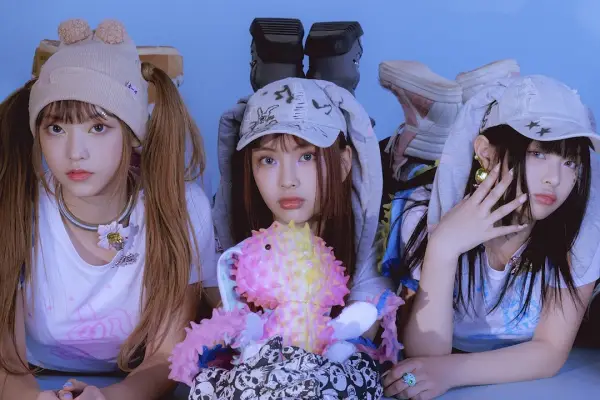 Haerin, Hyein, dan Hanni NewJeans Syuting di Denmark, Begini Tanggapan Agensi (Sumber : X/@soompi)