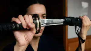 Japanese sword dan Chinese sword keduanya adalah cerminan dari dua budaya yang kaya dan berbeda | Foto : Istimewa