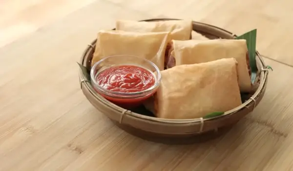 Resep Martabak Tahu Pedas, Hidangan Renyah Gurih Melezatkan (Sumber : Youtube | Devina Hermawan)