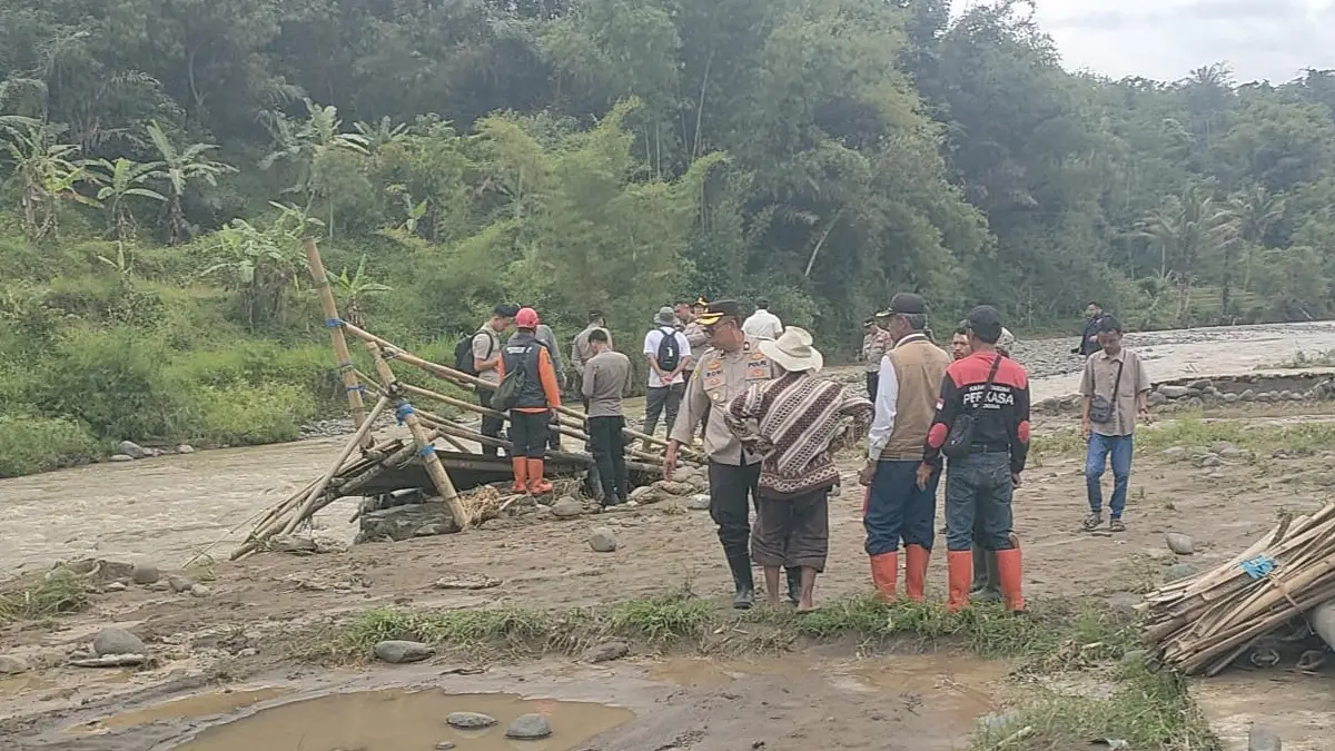 Pemkab Sukabumi Siapkan Akses Darurat Pasca Jembatan di Nyalindung Hanyut Diterjang Banjir