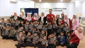 Kunjungan story telling TK Al Huda Cibadak ke Dinas Kearsipan dan Perpustakaan (Diarpus) Kabupaten Sukabumi. (Sumber : Diarpus Kabupaten Sukabumi).