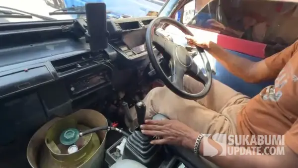 Angkot di Sukabumi gunakan bahan bakar dari LPG 3 kg | Foto : Turangga Anom