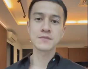 Herjunot Ali Tanggapi Ramai Pemain Adaptasi Descendants of the Sun Versi Indonesia (Sumber : Instagram/@herjunotali.studio)