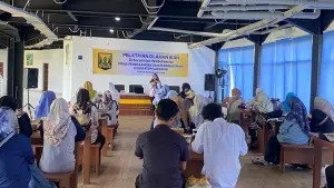 Pelatihan pengolahan hasil perikanan bagi pelaku Usaha Mikro, Kecil, dan Menengah (UMKM) oleh Disdagin Sukabumi. (Sumber: Istimewa)