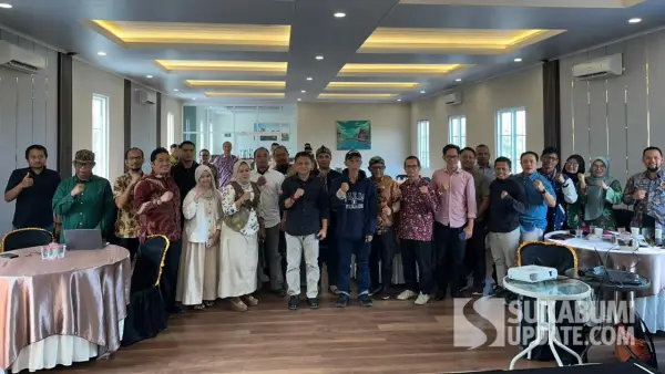 FGD Dispar Sukabumi bersama beberapa stakeholder membahas tata kelola kepariwisataan di Sukabumi. Kamis (16/4/2026). (Sumber: SU/Turangga Anom)