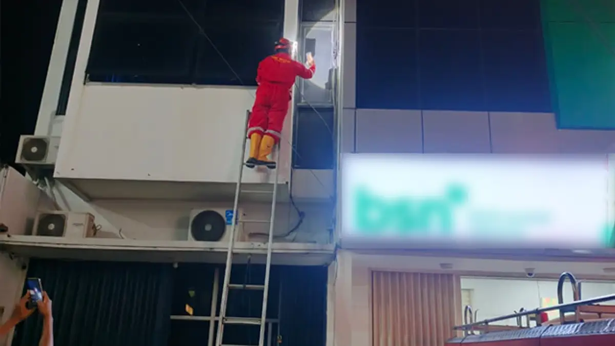 Api Muncul di Lantai 2 Ruang Treatment Laser, Kebakaran Klinik Kecantikan Cibadak