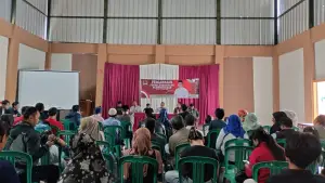 Anggota DPRD Jabar Muhammad Jaenudin saat pengasawasan penyelenggaraan pemerintahan di GOR Parungseah, Kecamatan/Kabupate Sukabumi | Foto : Tim adc