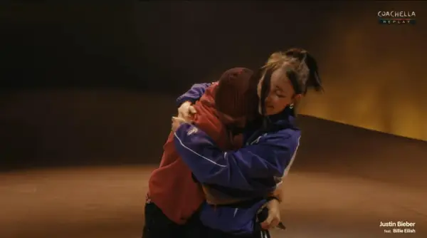 Momen Tak Terlupakan! Justin Bieber Gandeng Billie Eilish di Panggung Coachella 2026 (Sumber : Youtube | Coachella)