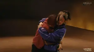 Momen Tak Terlupakan! Justin Bieber Gandeng Billie Eilish di Panggung Coachella 2026 (Sumber : Youtube | Coachella)