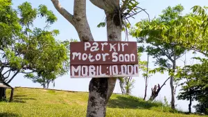 Tarif Parkir Wisata Puncak Aher Sukabumi (Sumber: warganet)