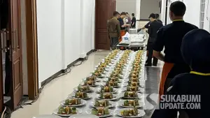 Sajian kuliner khas nusantara yang disiapkan menyambut 16 duta besar di Gedung Juang Kota Sukabumi. Selasa (21/4/2026). (Sumber: SU/Turangga Anom)