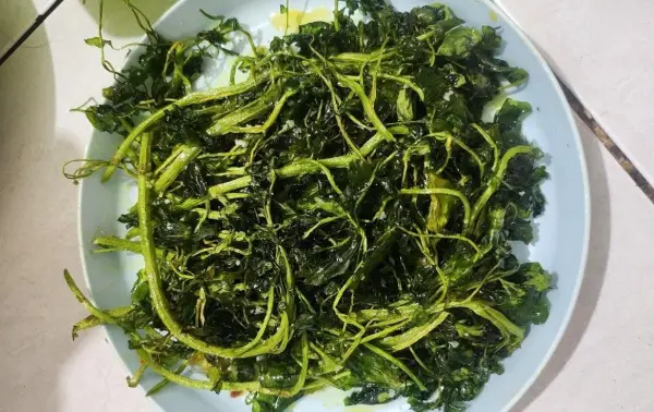 Jukut, lalapan goreng yang paling populer dikalangan pecinta lalapan (Sumber : x/@rfkzul)