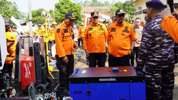 Bupati Sukabumi, Asep Japar dalam kegiatan apel HKB 2026 di Kantor BPBD Kabupaten Sukabumi, Kamis (23/4/2026). (Sumber: Dokpim)