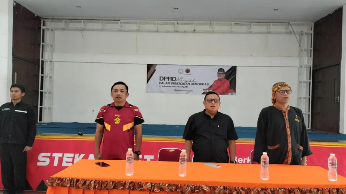 DPRD Jabar Mengabdi, Jaenudin Bicara Peran Pelajar dalam Demokrasi di SMKN 1 Kota Sukabumi