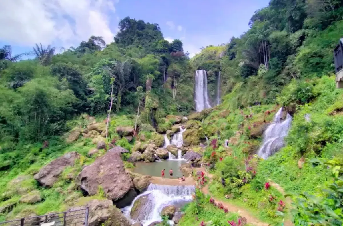 Curug Cikurutug Cianjur Selatan