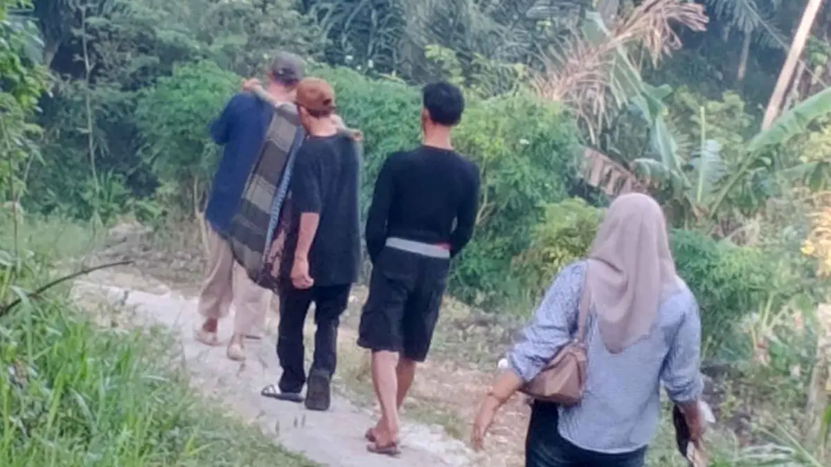 Dinas PU Sukabumi Siapkan 2 Paket Rekonstruksi untuk Ruas Jalan Lokasi Warga Sakit Ditandu