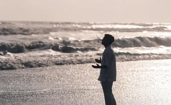 Lirik Tak Searah, Lagu Betrand Putra Onsu tentang Cinta yang Terhalang Perbedaan (Sumber : Instagram/@betrandputraonsu)