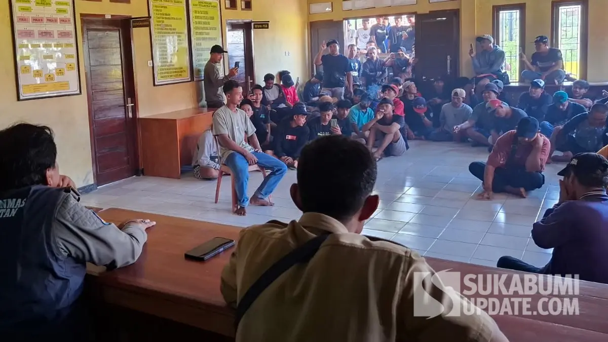 Tagih Janji Kampanye Soal Perbaikan Jalan: Warga Minta Kades Sukatani Mundur