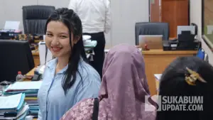 Evita Rahayu (31 tahun), wanita warga Sukabumi menjadi korban teknologi kecerdasan buatan (AI), untuk kepentingan penipuan modus asmara online. (Sumber : sukabumiupdate)