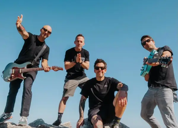 Rayakan 25 Tahun Berkarier, Simple Plan Bakal Konser di Jakarta dan Surabaya (Sumber : Instagram/@simpleplan)