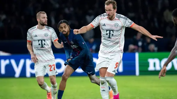 Aksi Harry Kane saat membela Bayern Munchen menghadapi PSG di Liga Champions (Sumber: web/fcbayern.com)