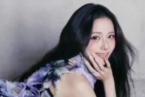 Jisoo BLACKPINK Raih Penghargaan Madame Figaro Rising Star Award di Canneseries 2026 (Sumber : X/@soompi)