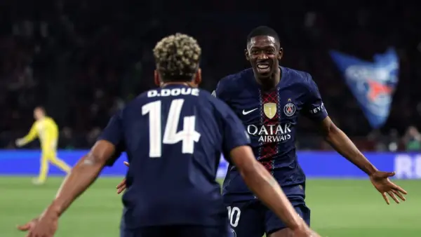 Selebrasi Ousmane Dembele setelah berhasil mencetak gol ke gawang Bayern Munchen (Sumber: web/en.as.com)