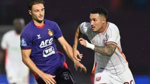 Aksi Juan Villa saat membela Borneo FC menghadapi Persik Kediri (Sumber: Instagram/@borneofc)