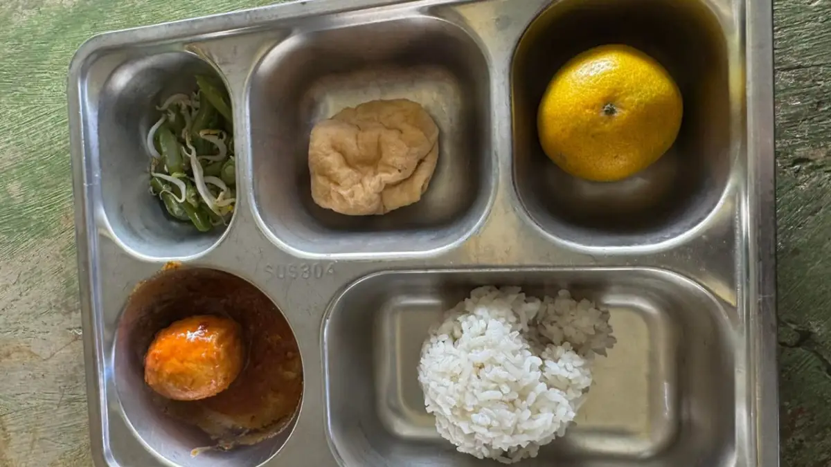 Warga Tegalbuleud Sukabumi Keluhkan Menu MBG Tak Sesuai Harga