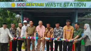 Di Desa Kebonmanggu, Kecamatan Gunungguruh, warga mulai terbiasa memilah sampah non-organik untuk kemudian ditukarkan dengan kebutuhan rumah tangga. (Sumber: sukabumiupdate)