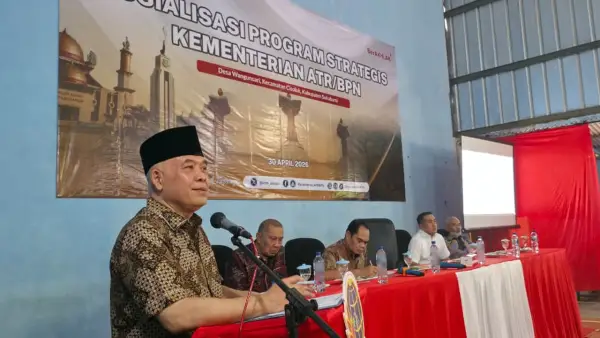 Anggota Komisi II DPR RI, Heri Gunawan, saat kegiatan sosialisasi Program Strategis Kementerian Agraria dan Tata Ruang/Badan Pertanahan Nasional (ATR/BPN) di Kecamatan Cisolok, Kamis (30/4/2026) | Foto : Tim Adc